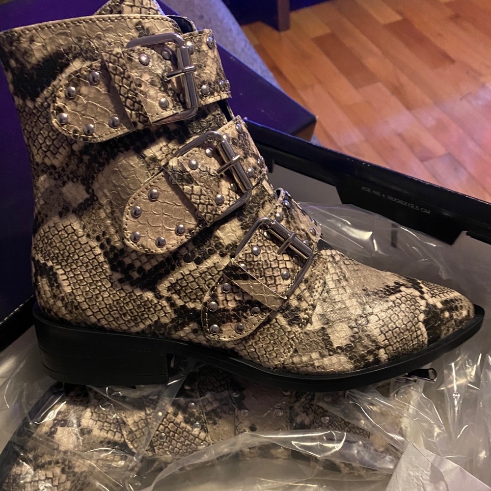 Steven Madden Heller ankle boots